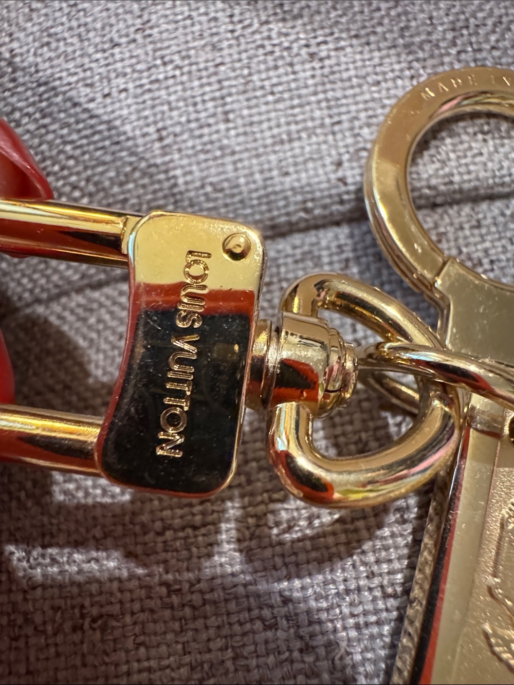 Louis Vuitton Gold Plated Engraved Logo Key Holder bag charm - Picture 3 of 7